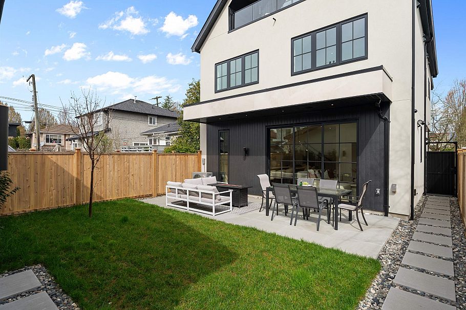 2 240 E 37th Avenue Vancouver, BC - 28