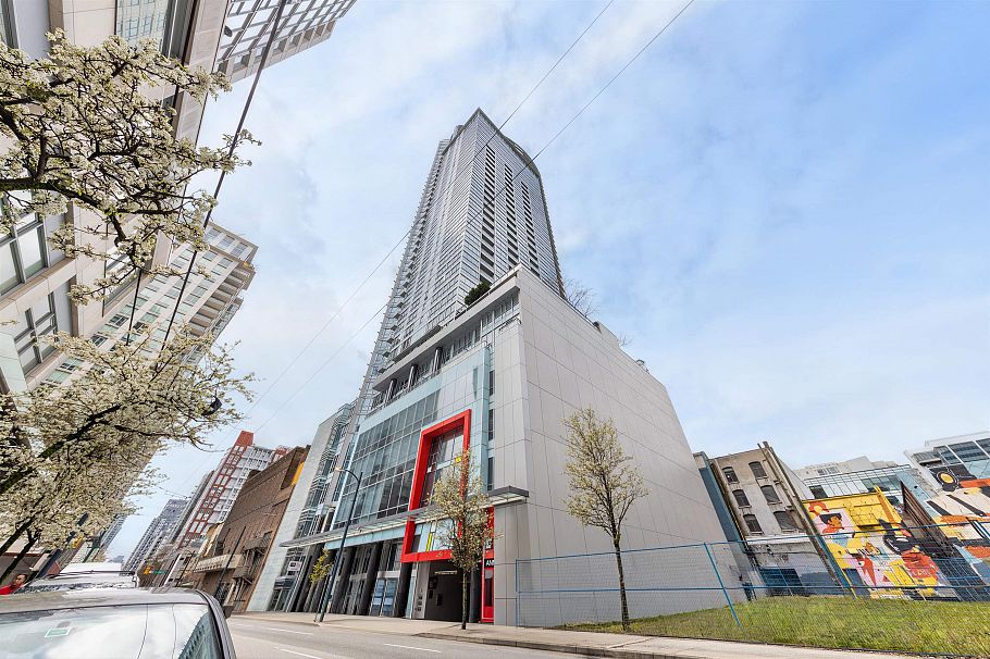 907 833 Seymour Street Vancouver, BC - 1