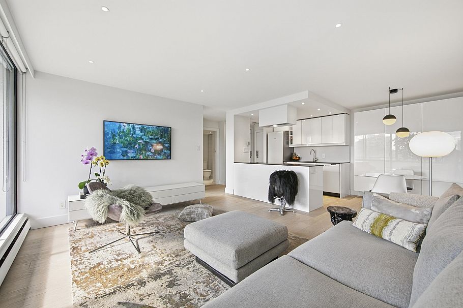 1806 1725 Pendrell Street Vancouver, BC - 1