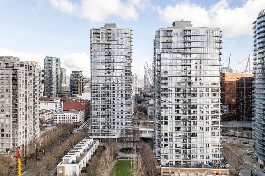 310 939 Expo Boulevard Vancouver, BC - 22