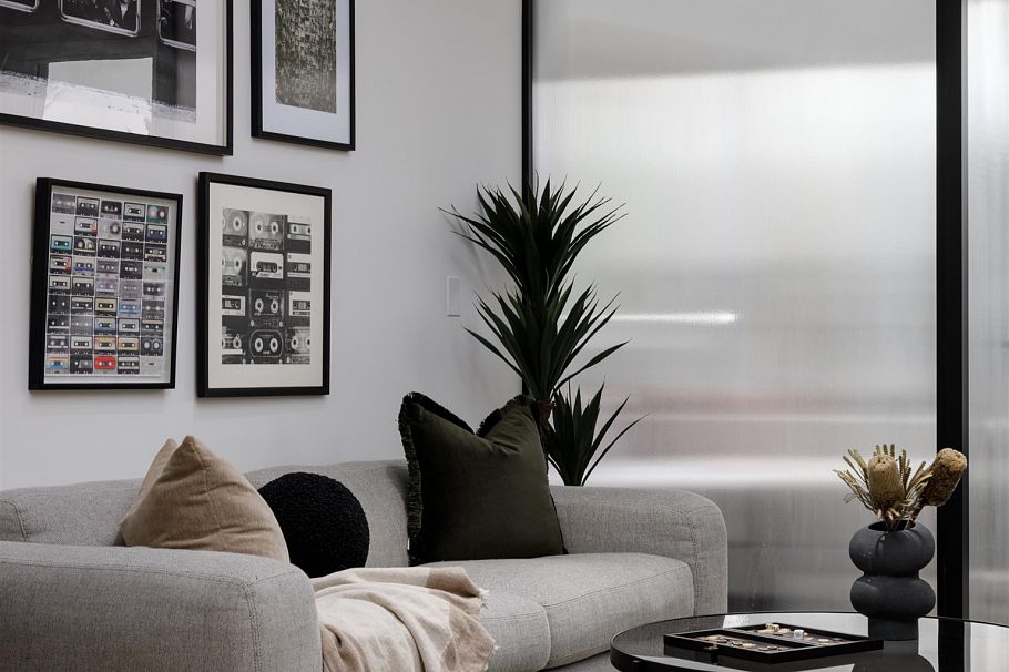 406 2471 Saint George Street Vancouver, BC - 5