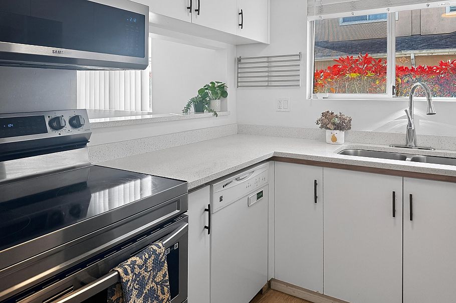 109 2211 No. 4 Road Richmond, BC - 13