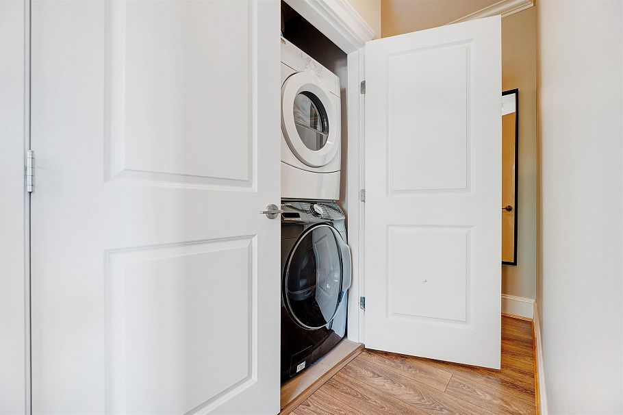 308 Seymour River Place North Vancouver, BC - 32