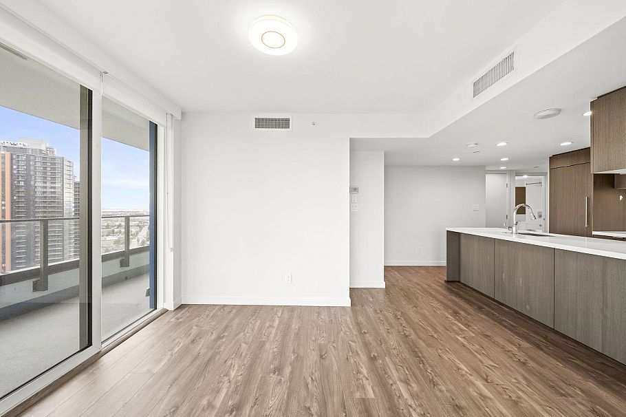 2407 8189 Cambie Street Vancouver, BC - 18