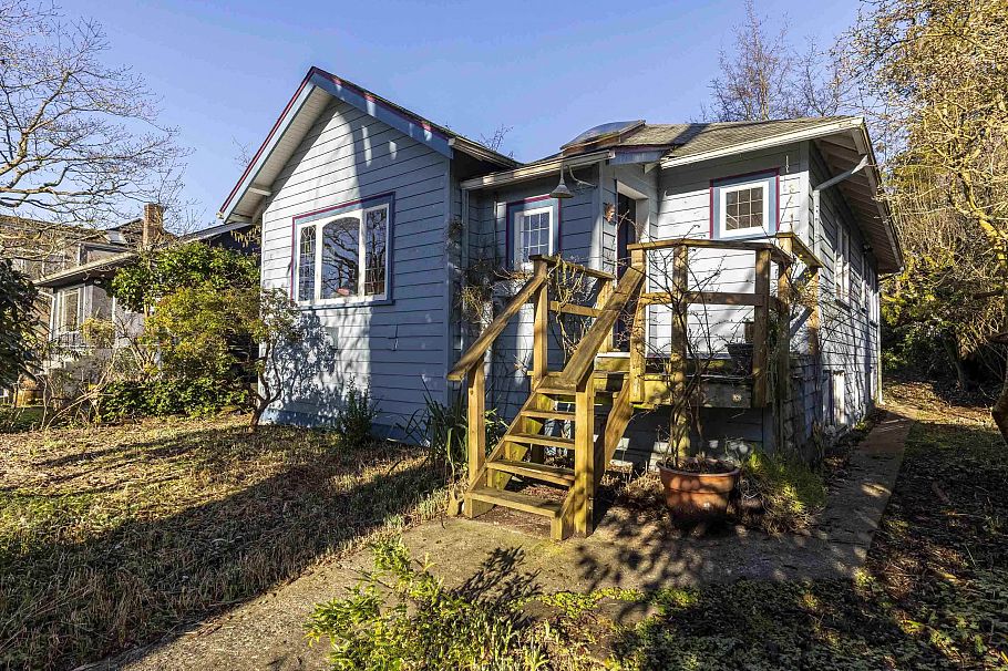 3449 Mayfair Avenue Vancouver, BC - 2