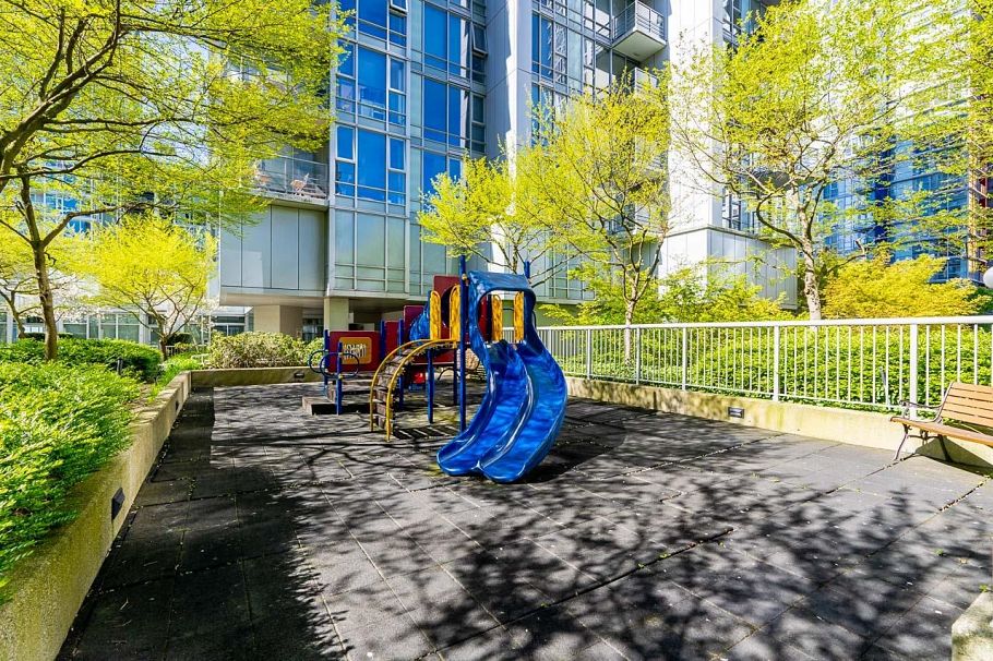 2803 111 W Georgia Street Vancouver, BC - 35