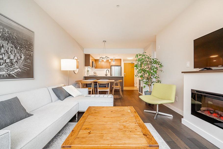 208 1330 Marine Drive North Vancouver, BC - 9