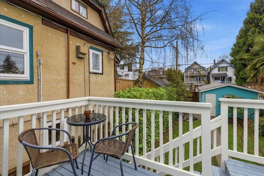 2232 W 14th Avenue Vancouver, BC - 15