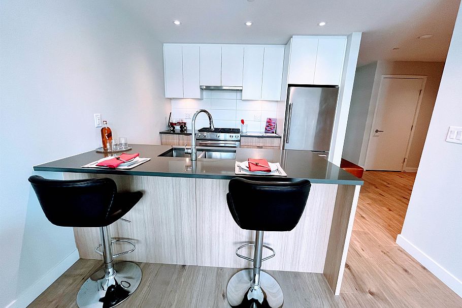 1205 3430 E Kent Avenue South Vancouver, BC - 11