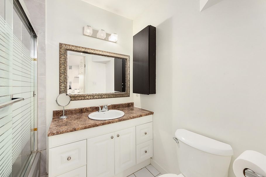 5756 Kerr Street Vancouver, BC - 23