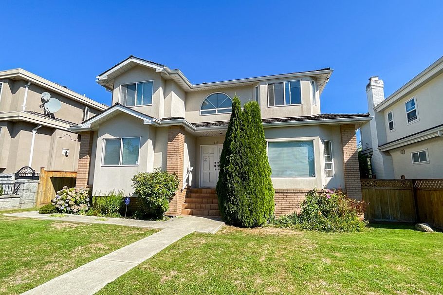 219 W 42nd Avenue Vancouver, BC - 4