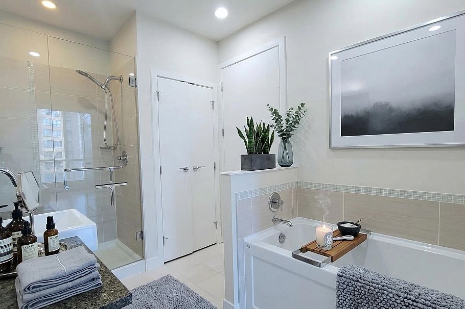 1202 1205 Howe Street Vancouver, BC - 12