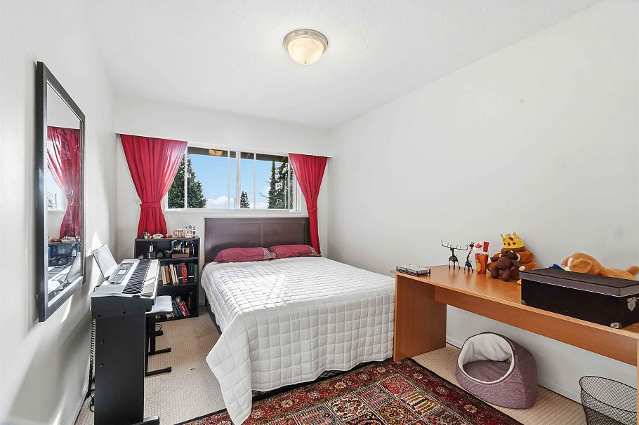 552 W 29th Street North Vancouver, BC - 8