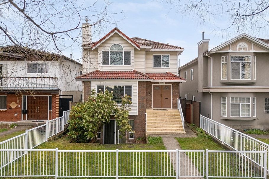 5756 Kerr Street Vancouver, BC - 1
