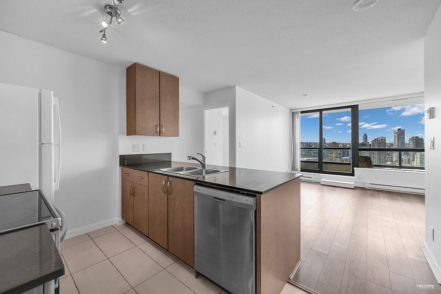 2608 977 Mainland Street Vancouver, BC - 3