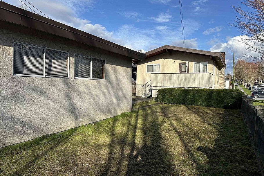 3191 Renfrew Street Vancouver, BC - 6