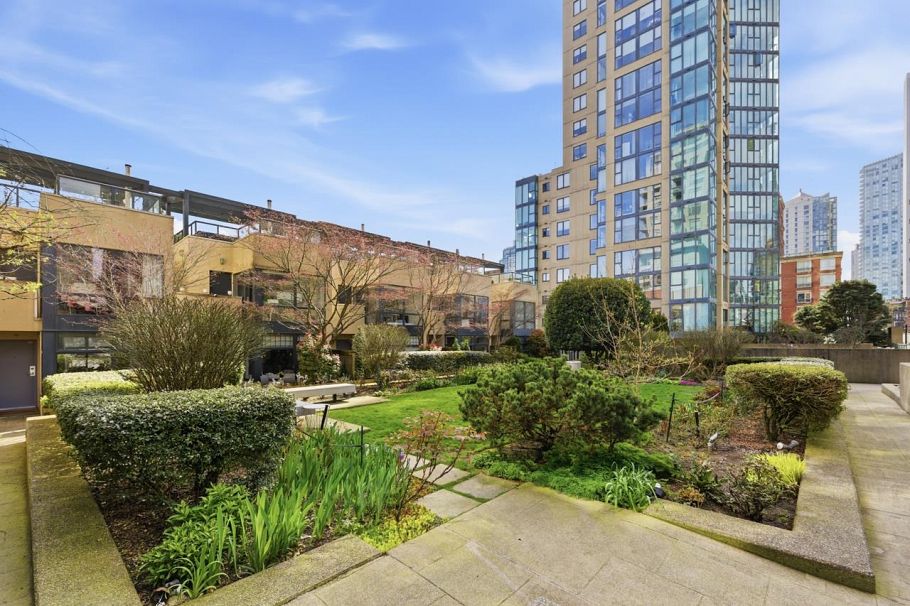 501 1155 Homer Street Vancouver, BC - 32