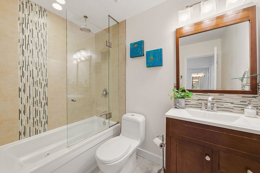 931 Old Lillooet Road North Vancouver, BC - 19