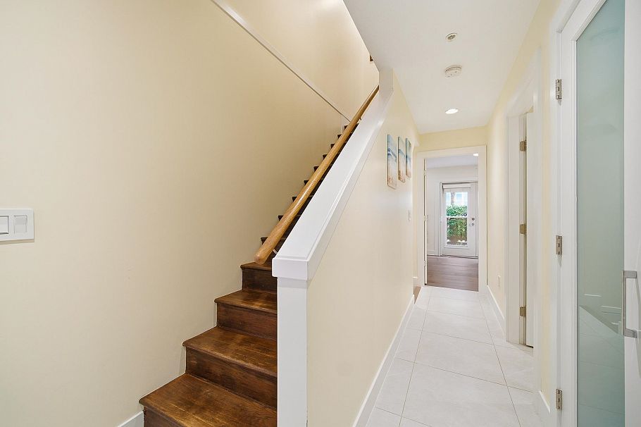 2160 W 8th Avenue Vancouver, BC - 34