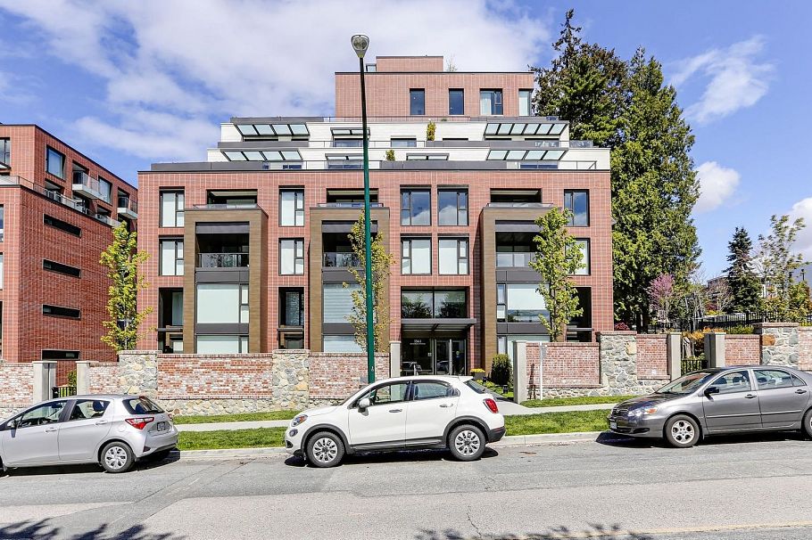 703 1561 W 57th Vancouver, BC - 2