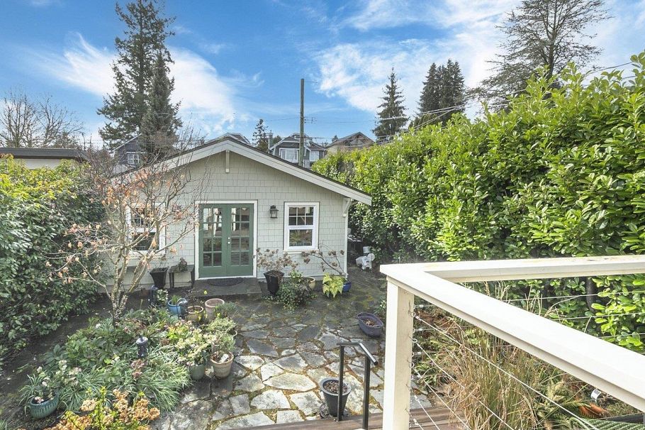 4508 W 12th Avenue Vancouver, BC - 14