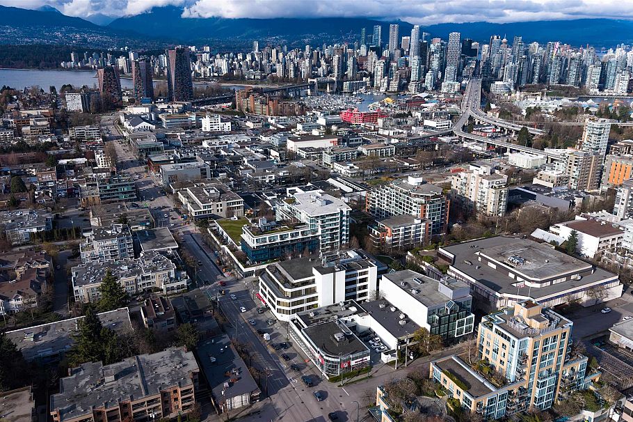 820 1777 W 7th Avenue Vancouver, BC - 32