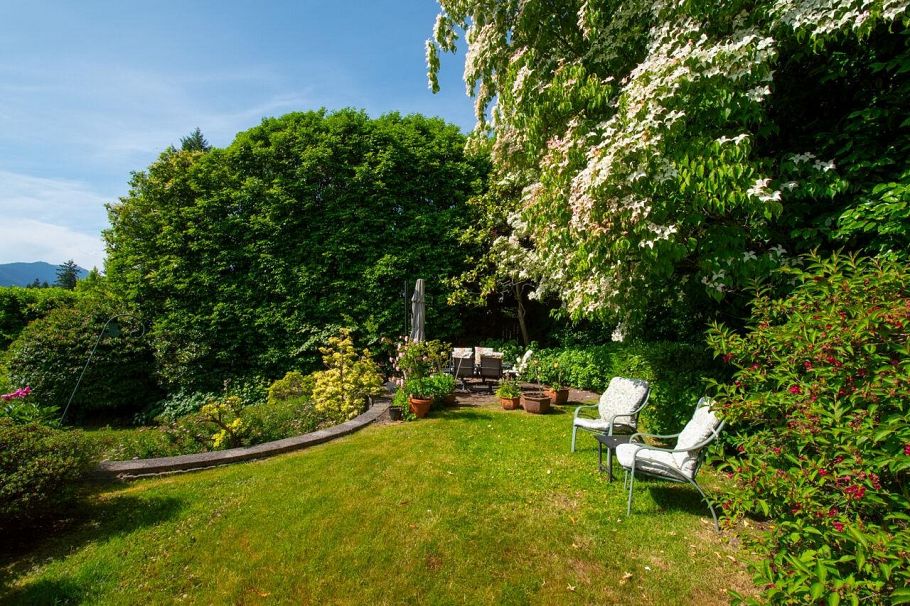 530 E Queens Road North Vancouver, BC - 34