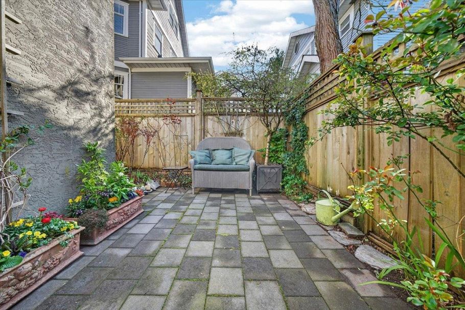 38 W 14th Avenue Vancouver, BC - 15