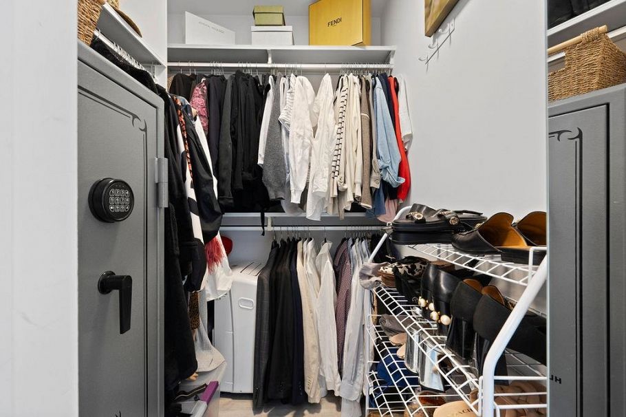 1409 W 6th Avenue Vancouver, BC - 22