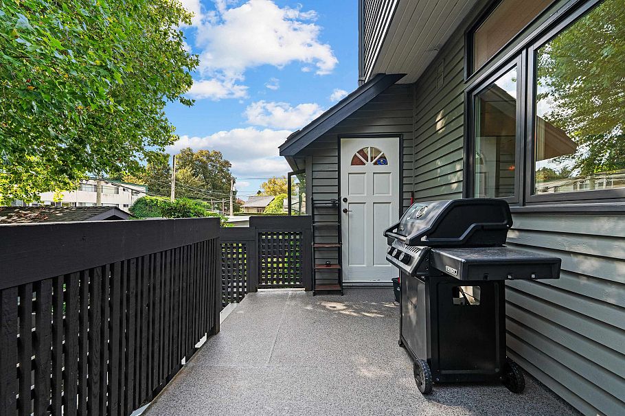 1866 W 15th Avenue Vancouver, BC - 12