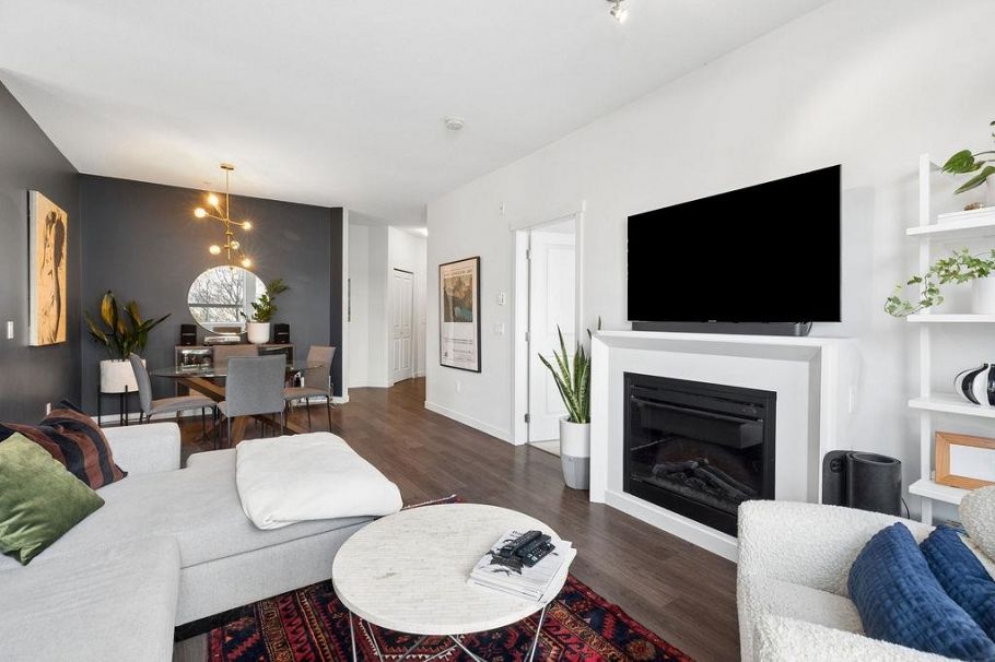 207 217 W 8th Street North Vancouver, BC - 5