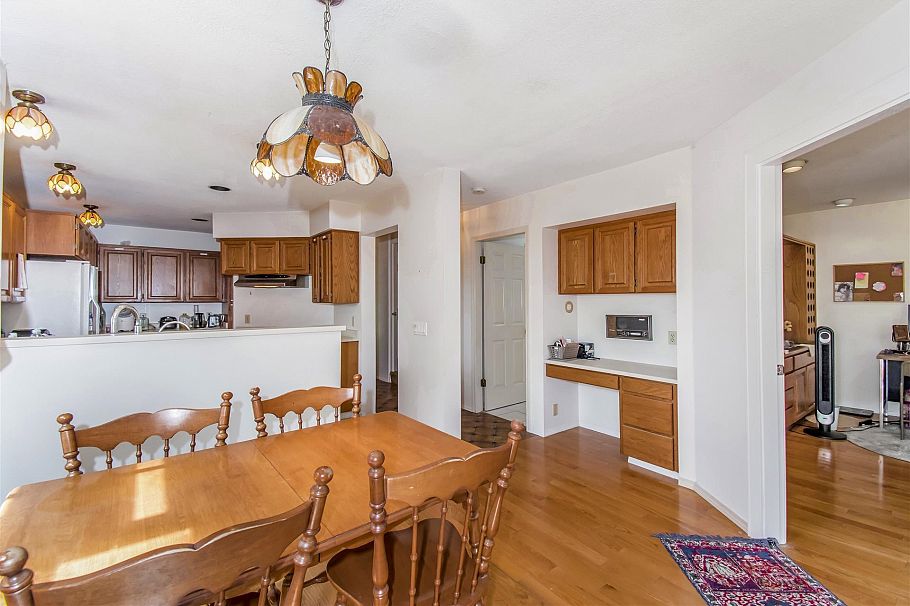 5564 Elizabeth Street Vancouver, BC - 5