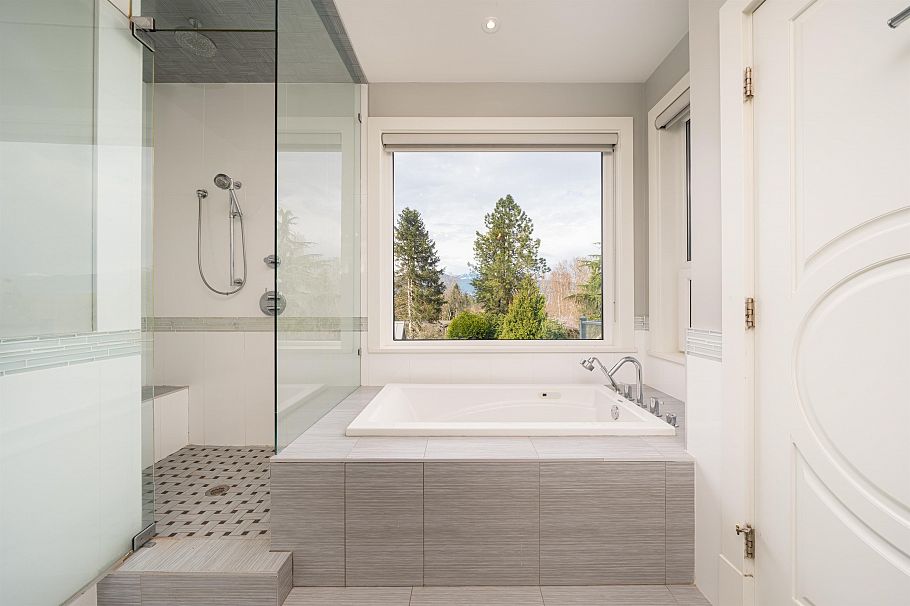4341 W 3rd Avenue Vancouver, BC - 27