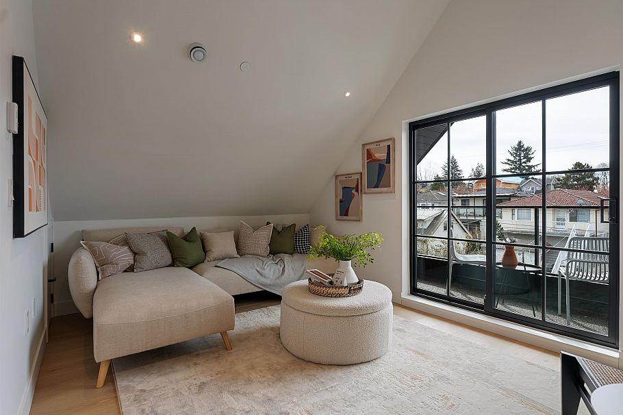 2 240 E 37th Avenue Vancouver, BC - 24