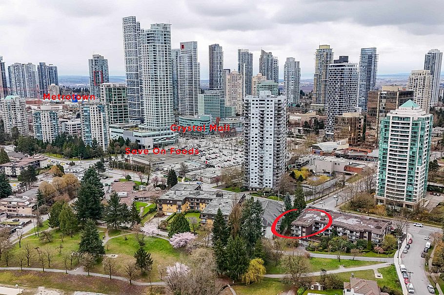 304 4345 Grange Street Burnaby, BC - 1
