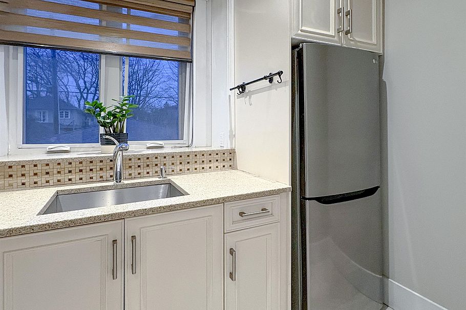 2989 W 32nd Avenue Vancouver, BC - 10