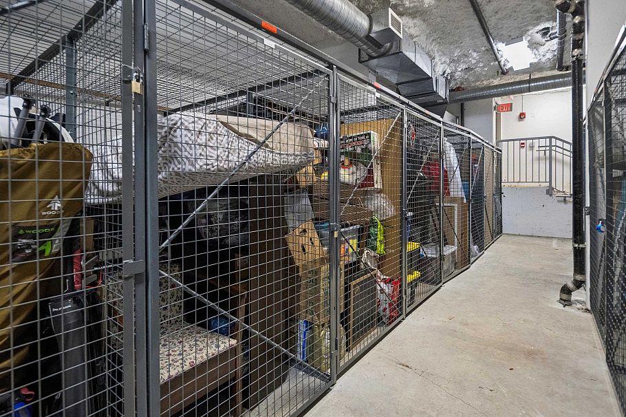 406 210 W 13 Street North Vancouver, BC - 22