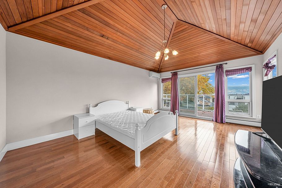 3191 W 23rd Avenue Vancouver, BC - 14