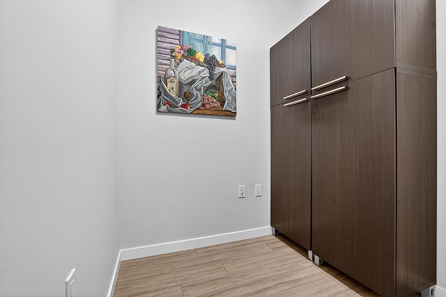 511 2651 Library Lane North Vancouver, BC - 19