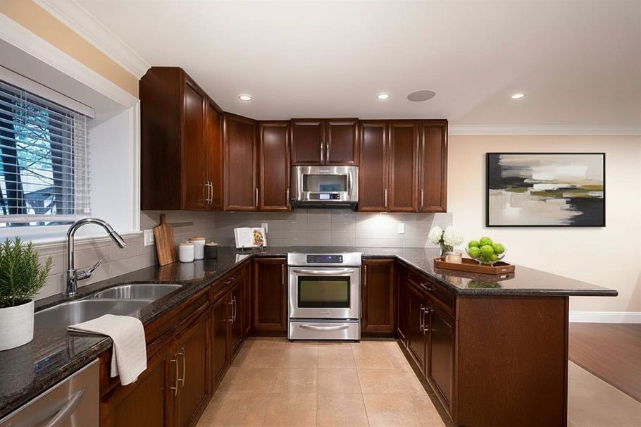 1041 Prospect Avenue North Vancouver, BC - 24