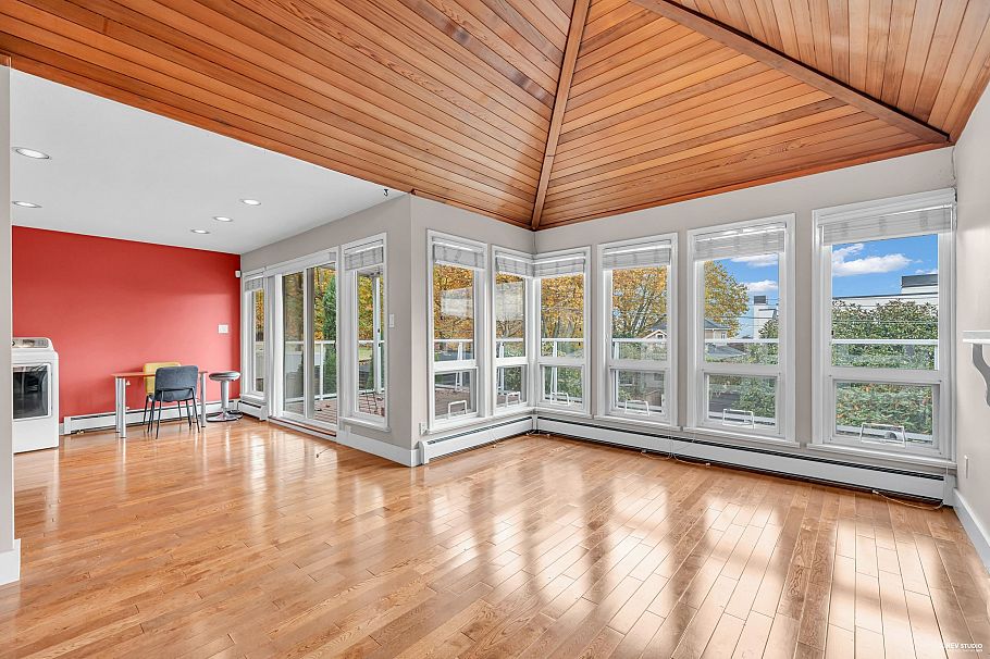 3191 W 23rd Avenue Vancouver, BC - 9