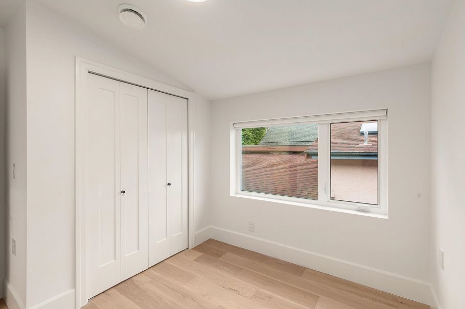 855 E 19th Avenue Vancouver, BC - 14