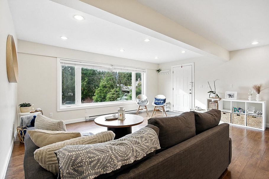 4938 Redonda Drive North Vancouver, BC - 18