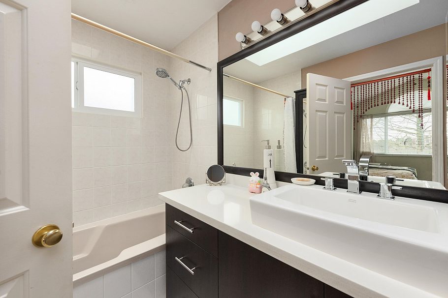 5756 Kerr Street Vancouver, BC - 14