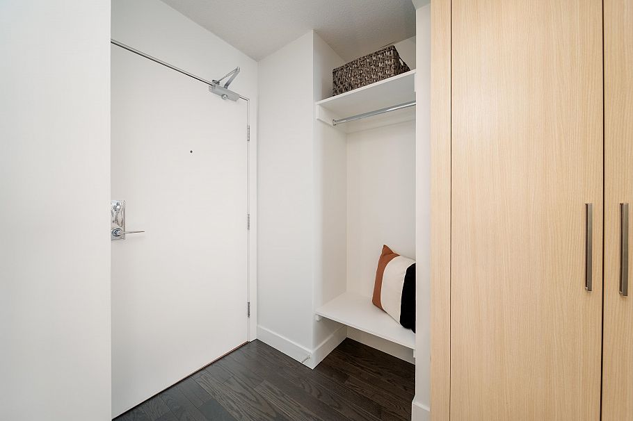 1703 1325 Rolston Street Vancouver, BC - 17