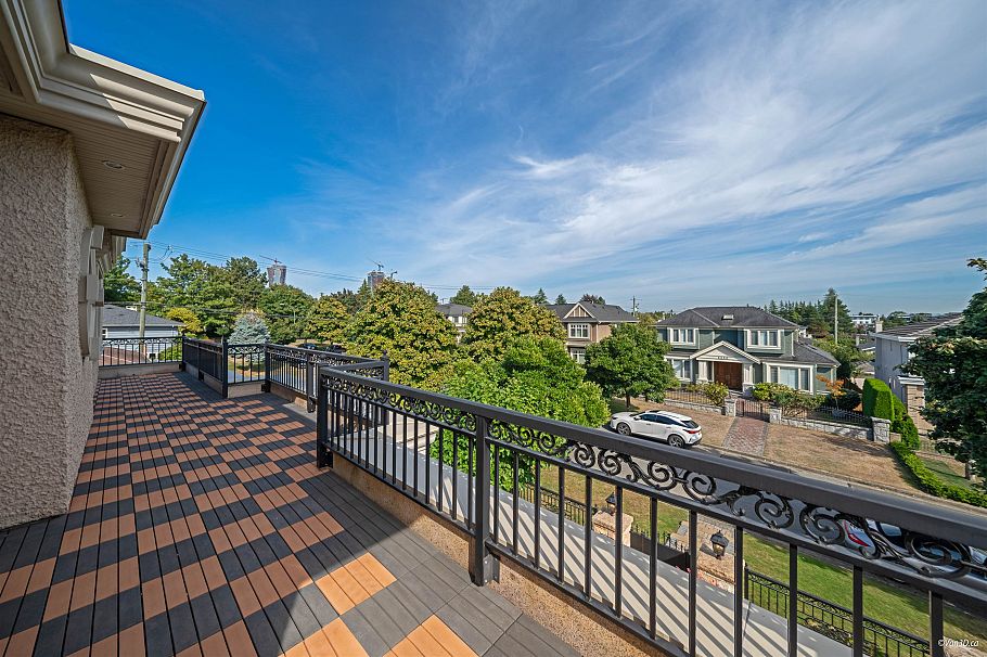 6633 Neal Street Vancouver, BC - 6
