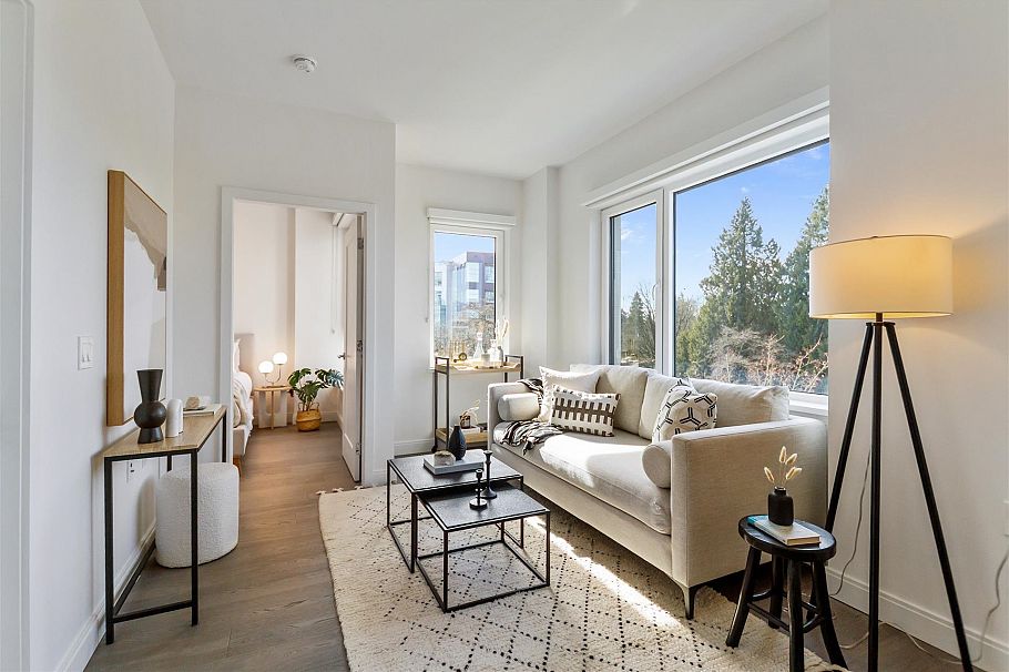 302 4908 Cambie Street Vancouver, BC - 1