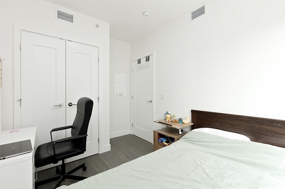 205 488 W 58th Avenue Vancouver, BC - 13