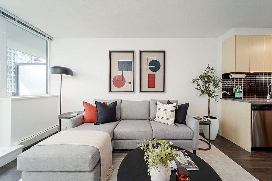 1703 1325 Rolston Street Vancouver, BC - 4