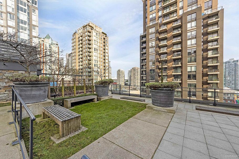 213 1088 Richards Street Vancouver, BC - 18